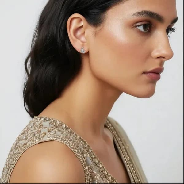 Diamora Studs